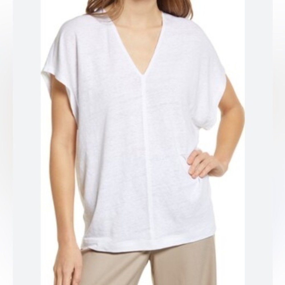 Nordstrom Women's V-Neck Center Seam Linen Top Size L 
Color White